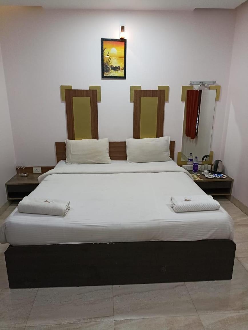 Hotel Laxmi Residency Lonavala Exterior foto